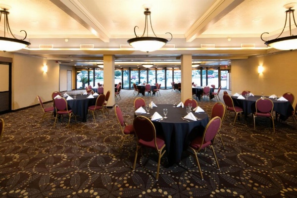 Red Lion Eureka image 17